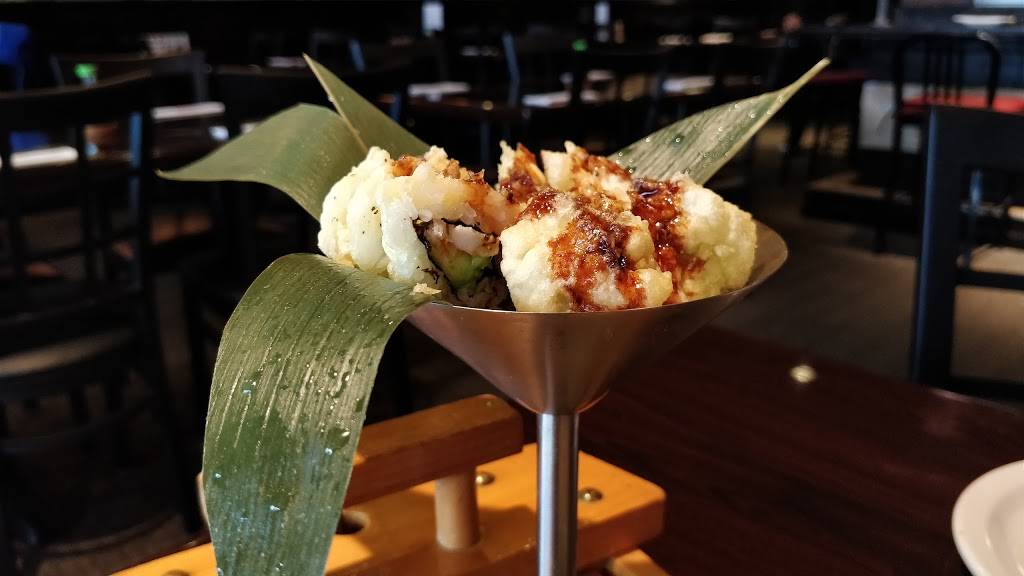 Sapporo Sushi Japanese Restaurant | restaurant | 1913 E Big Beaver Rd, Troy, MI 48083, USA | 2482508484 OR +1 248-250-8484