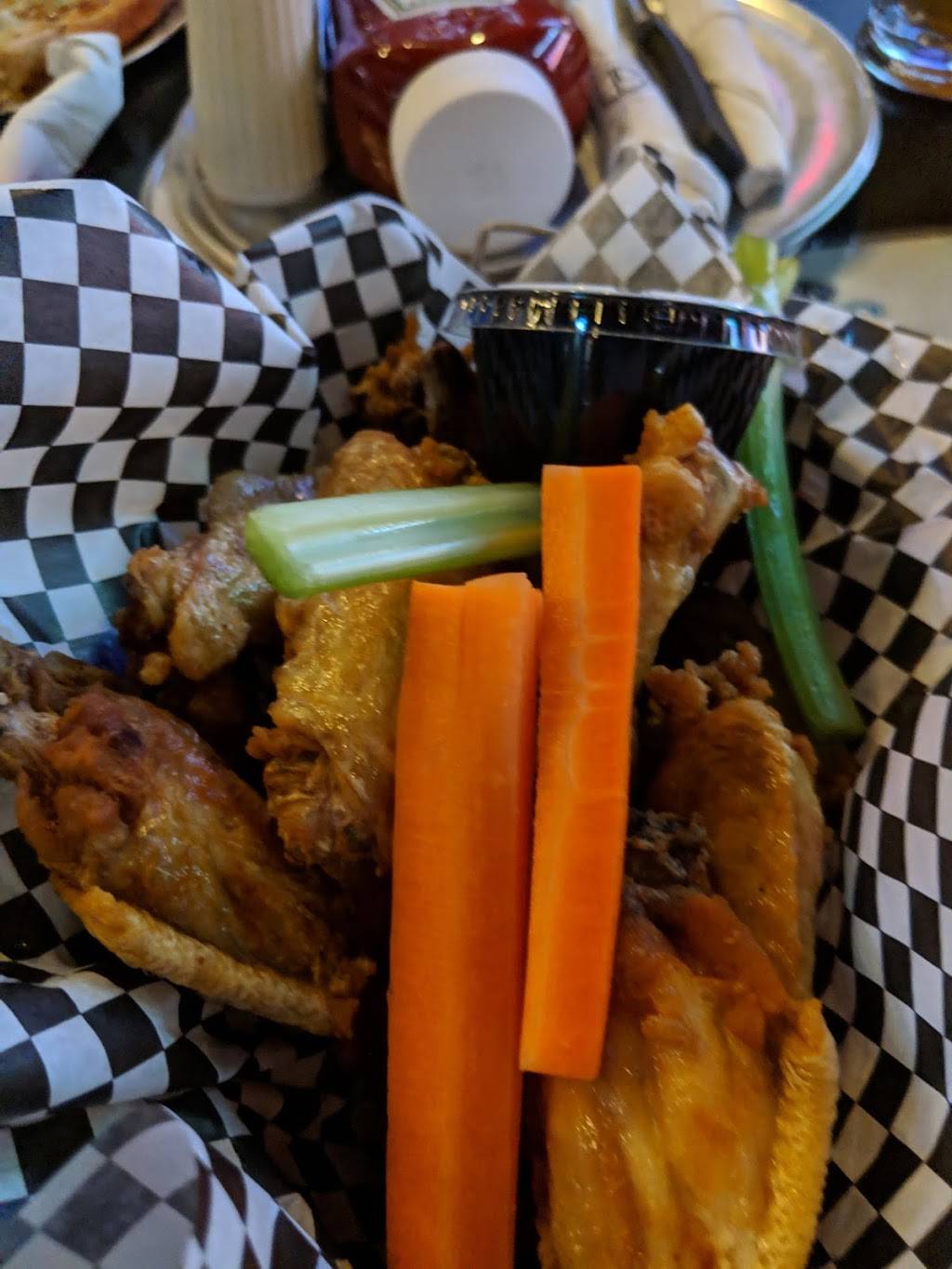 Santisi Brothers Pizzeria & Sports Grill | meal takeaway | 2710 W Bell Rd #1115, Phoenix, AZ 85053, USA | 6027897979 OR +1 602-789-7979