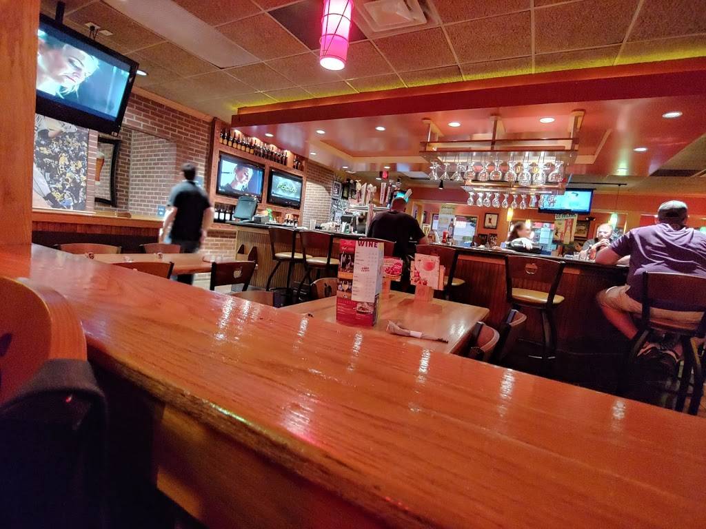 Applebees Grill + Bar | restaurant | 531 Emily Dr, Clarksburg, WV 26301, USA | 3046232092 OR +1 304-623-2092