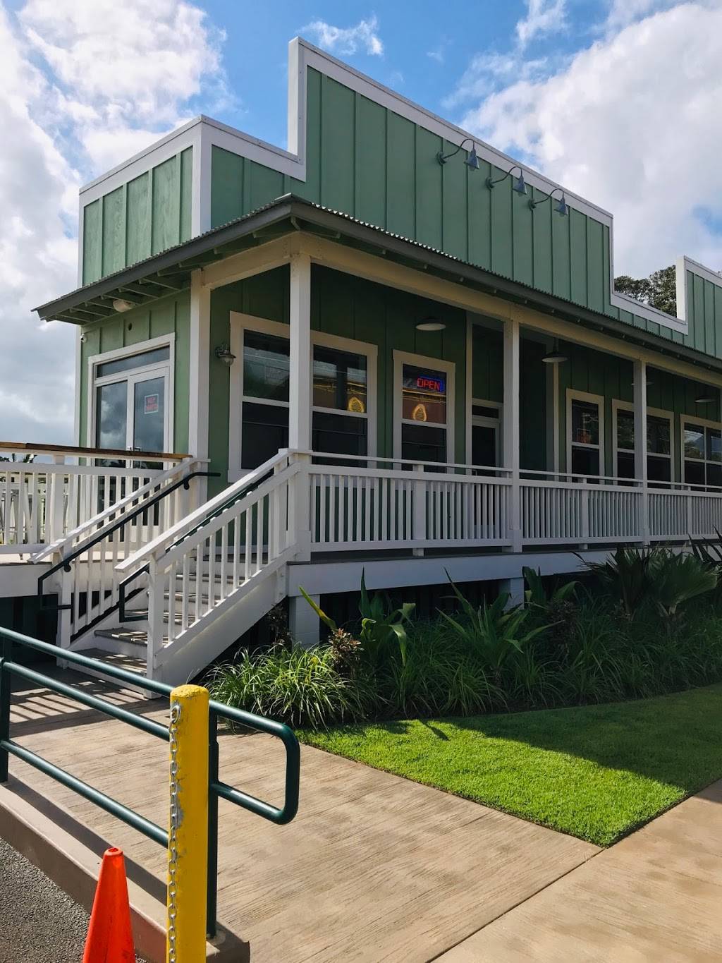 Banzai Bowls Haleiwa | restaurant | 62-594 Kamehameha Hwy #100, Haleiwa, HI 96712, USA | 8086375000 OR +1 808-637-5000