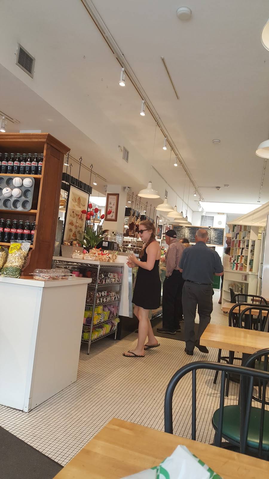 Foodstuffs | restaurant | 338 Park Ave, Glencoe, IL 60022, USA | 8478355105 OR +1 847-835-5105