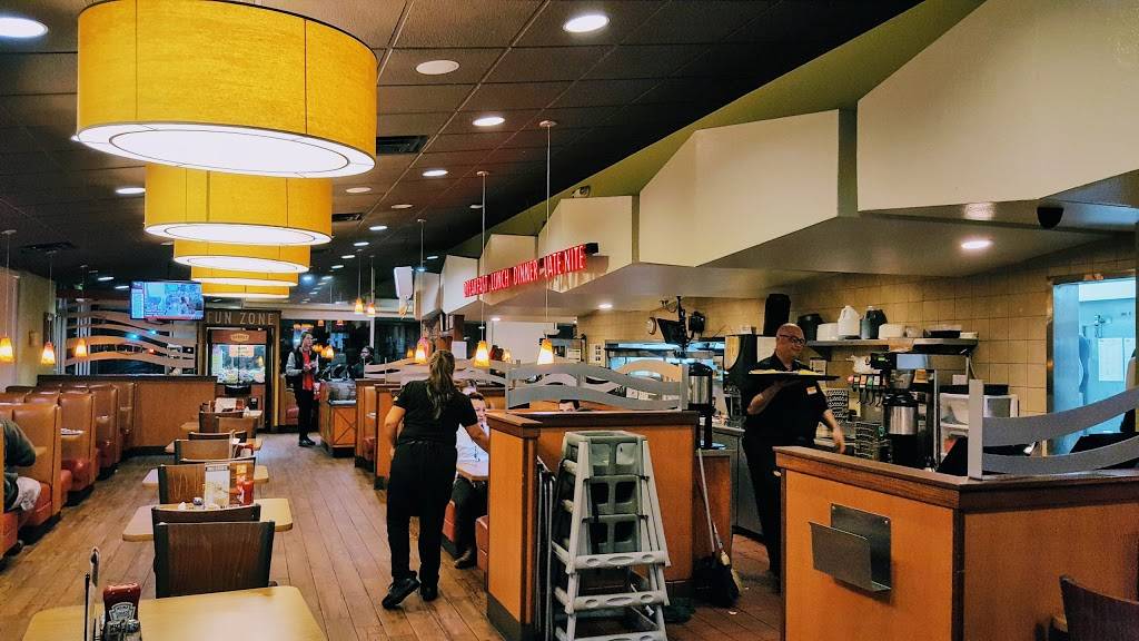 Dennys | restaurant | 1776 Powell St, Emeryville, CA 94608, USA | 5106587950 OR +1 510-658-7950