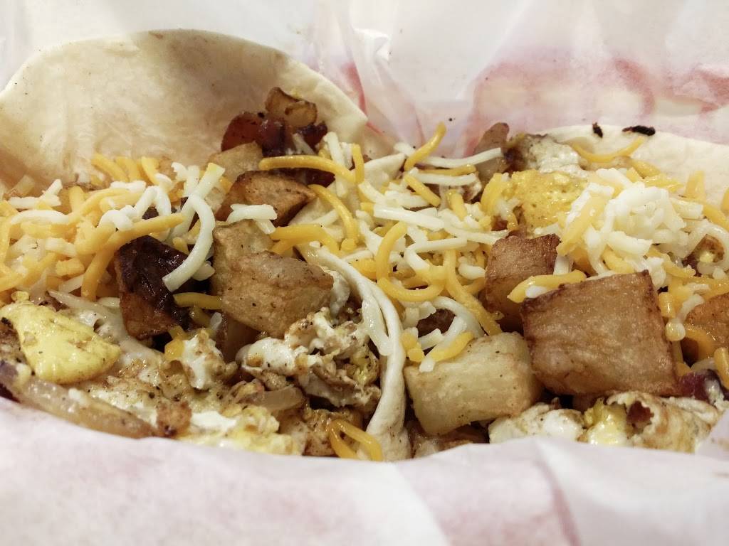 Fuzzys Taco Shop | restaurant | 115 Industrial St, Denton, TX 76201, USA | 9403808226 OR +1 940-380-8226