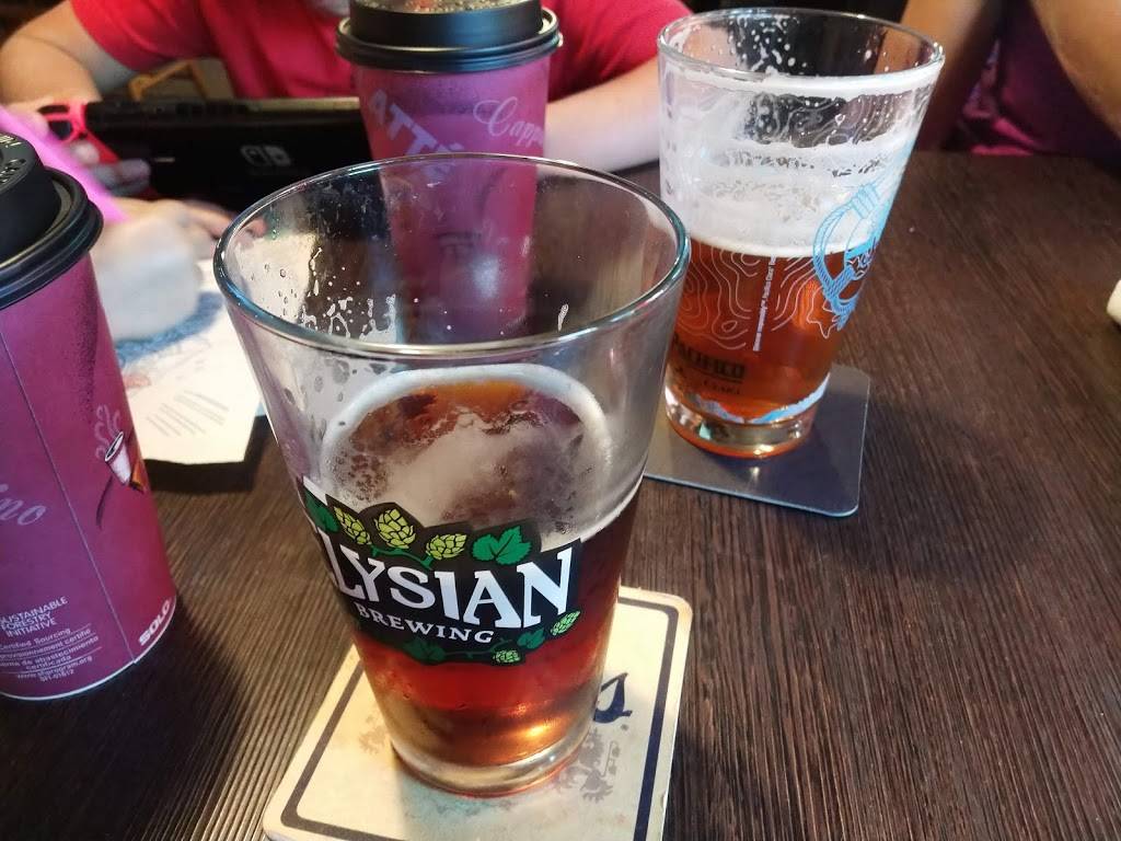 Whistle Stop Bar & Grill | restaurant | 66674 E, US-26, Welches, OR 97067, USA | 5036223440 OR +1 503-622-3440