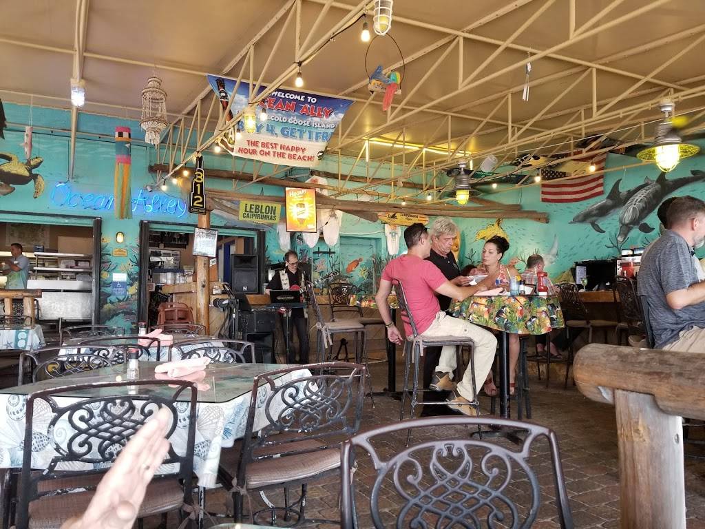 Hollywood Grill | restaurant | 905 N Broadwalk, Hollywood, FL 33019, USA | 9542722525 OR +1 954-272-2525