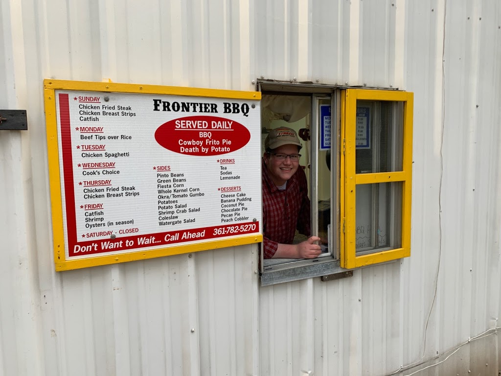 Frontier Bar B Que | restaurant | 608 N East St, Edna, TX 77957, USA | 3617825270 OR +1 361-782-5270