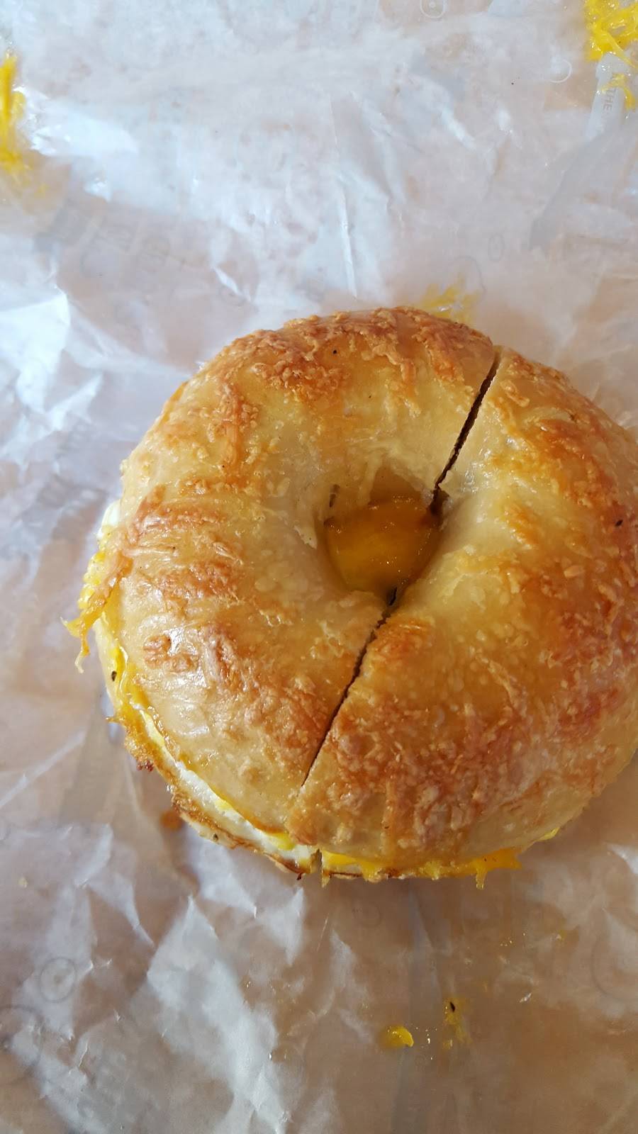 Brueggers Bagels | bakery | 1503 Kimberly Rd, Bettendorf, IA 52722, USA | 5633594540 OR +1 563-359-4540