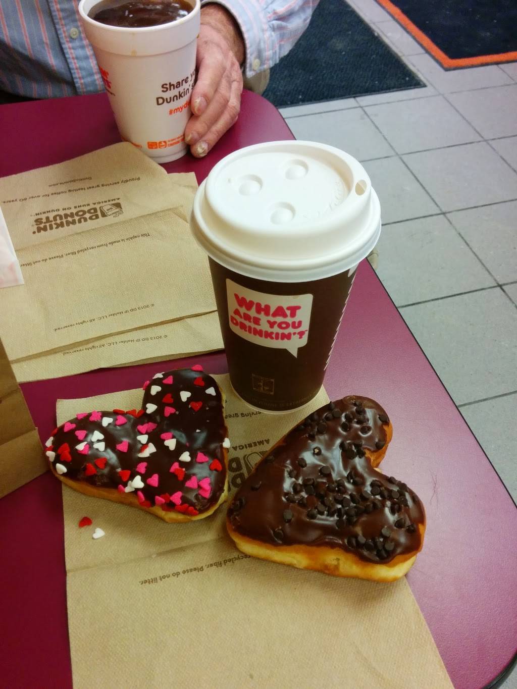 Dunkin | bakery | 7742 Lakeshore Blvd, Mentor, OH 44060, USA | 4402577790 OR +1 440-257-7790