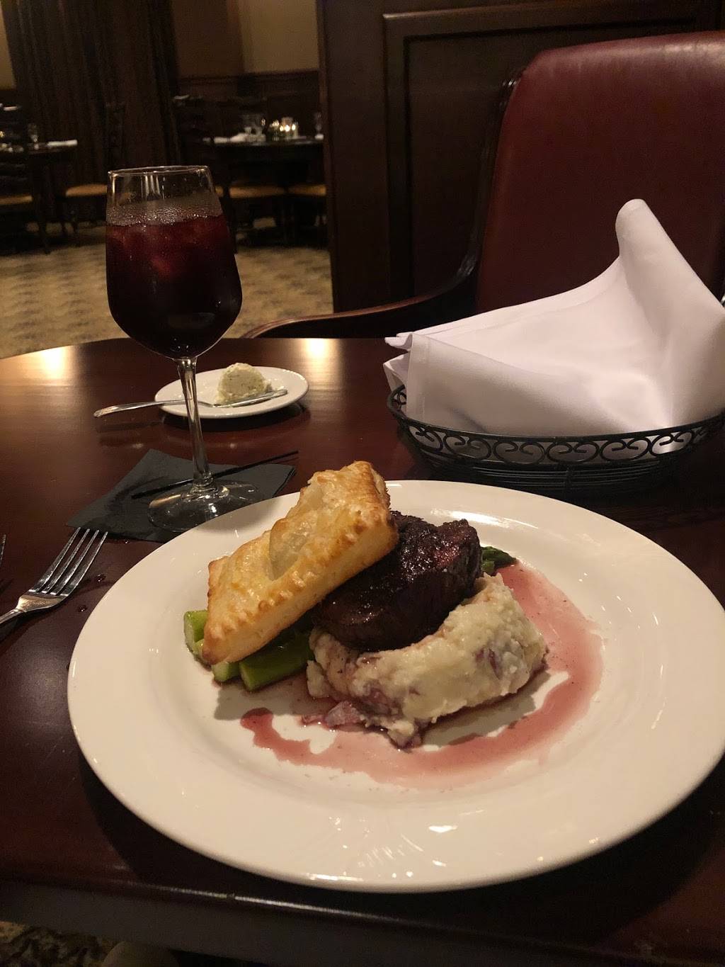 Wellingtons | restaurant | 1216 W State of Franklin Rd, Johnson City, TN 37604, USA | 4239796401 OR +1 423-979-6401