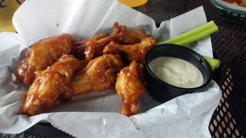 Ebbets Field | restaurant | 1027 E Walnut St, Springfield, MO 65806, USA | 4178655050 OR +1 417-865-5050