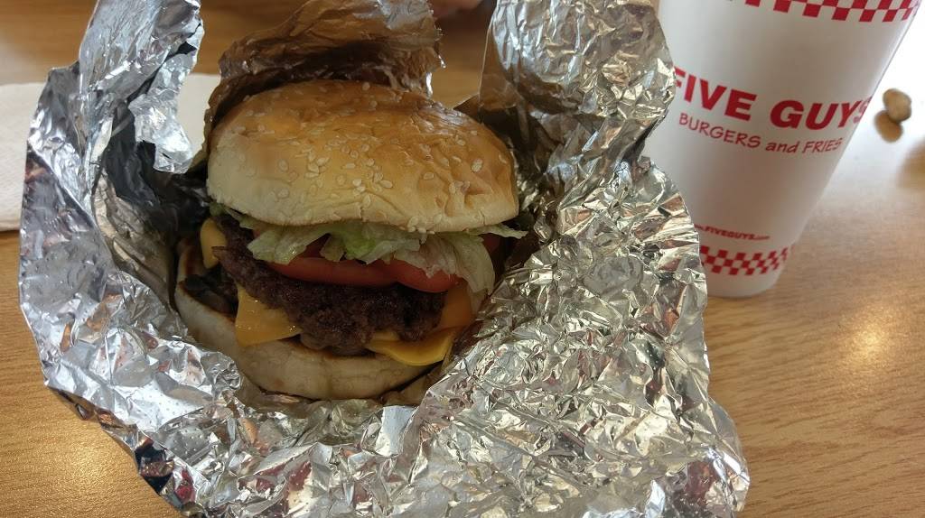 Five Guys | meal takeaway | 2134 Polaris Pkwy, Columbus, OH 43240, USA | 6144365550 OR +1 614-436-5550