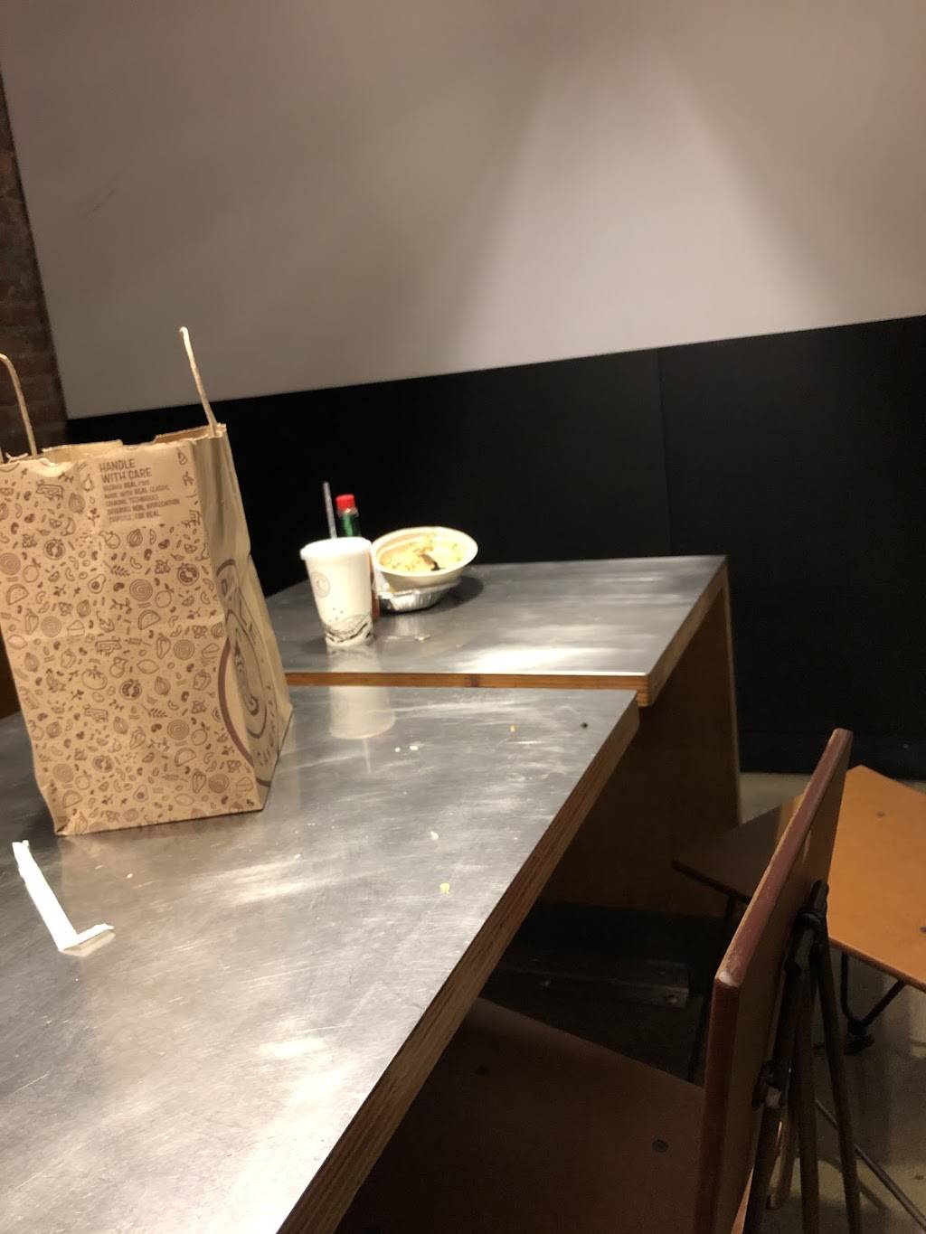 Chipotle Mexican Grill | restaurant | 463 86th St, Brooklyn, NY 11209, USA | 7188330534 OR +1 718-833-0534