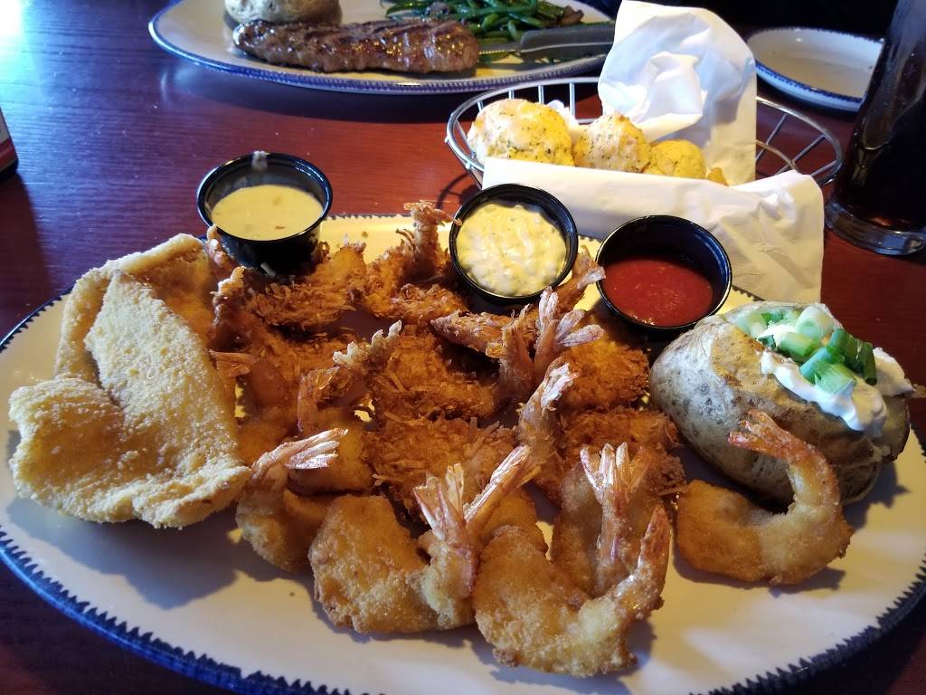 Red Lobster | restaurant | 479 Telegraph Rd, Waterford Twp, MI 48328, USA | 2486825146 OR +1 248-682-5146