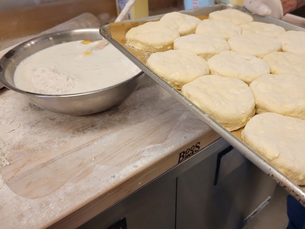 Rise Biscuits Southern Chicken | restaurant | 16248 Frederick Rd, Gaithersburg, MD 20877, USA | 2402612360 OR +1 240-261-2360