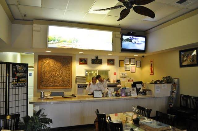 Thai Basil Restaurant | restaurant | 3042, 1423 E Noble Ave, Visalia, CA 93292, USA | 5597328881 OR +1 559-732-8881