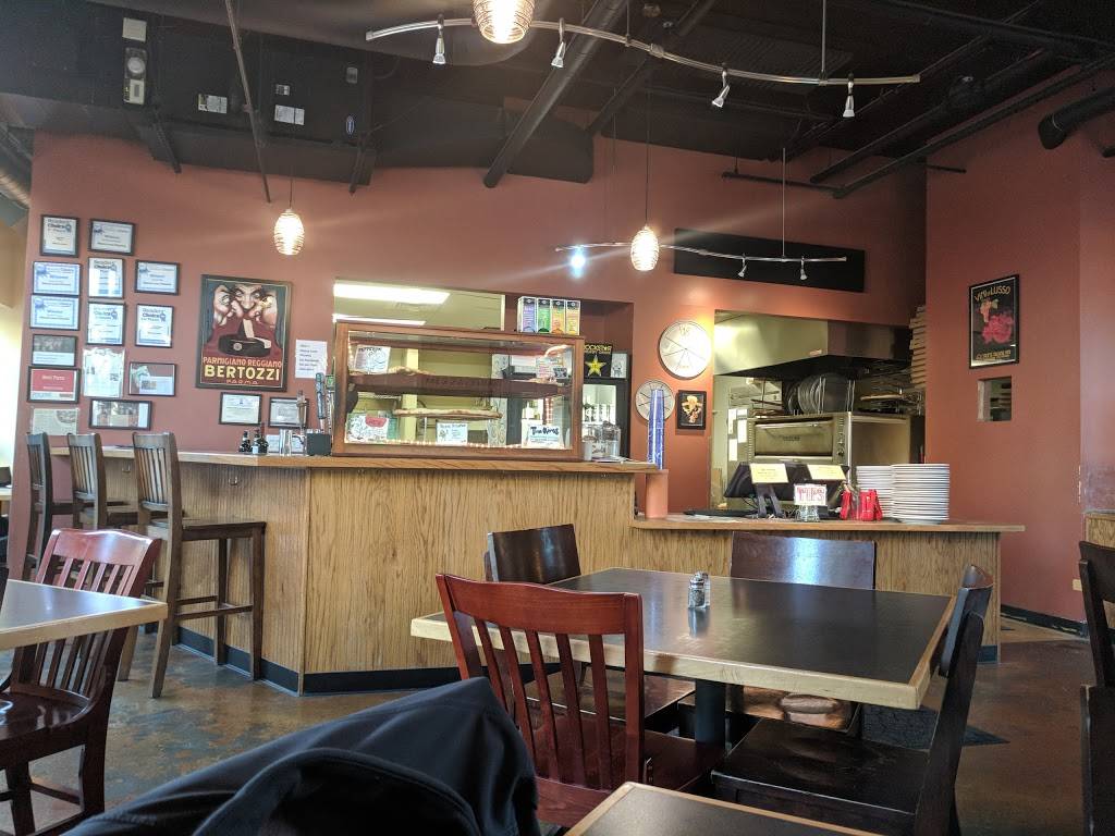 Mezza Luna Pizzeria | restaurant | 2776 Shadowview, Eugene, OR 97408, USA | 5417432999 OR +1 541-743-2999