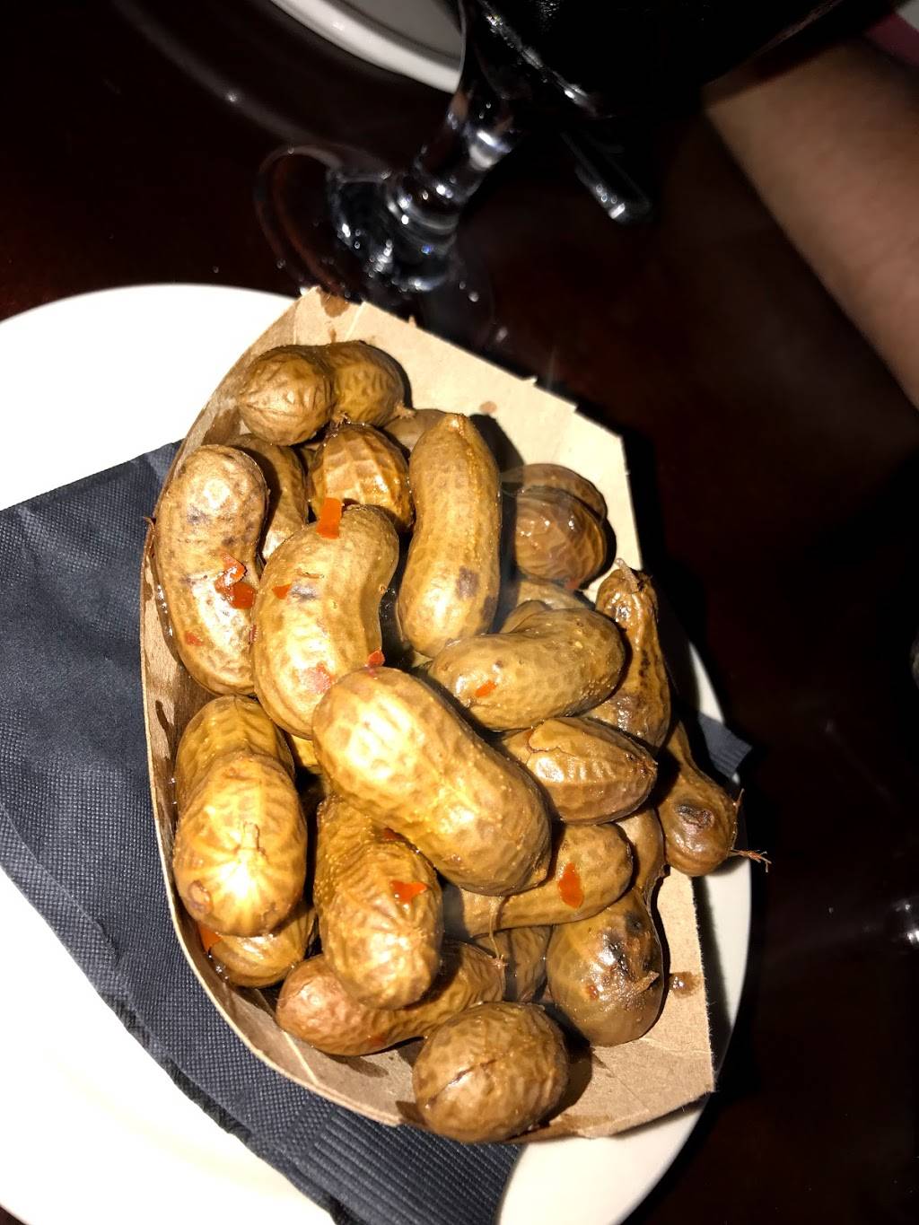 The Local | restaurant | 3701 W Henderson Blvd, Tampa, FL 33607, USA | 8133533701 OR +1 813-353-3701