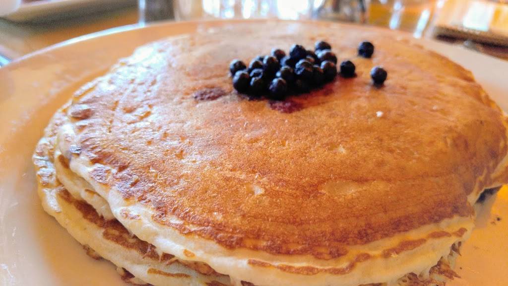 The Cheesecake Factory | restaurant | 398 E Sailer Dr, San Mateo, CA 94403, USA | 6506380310 OR +1 650-638-0310