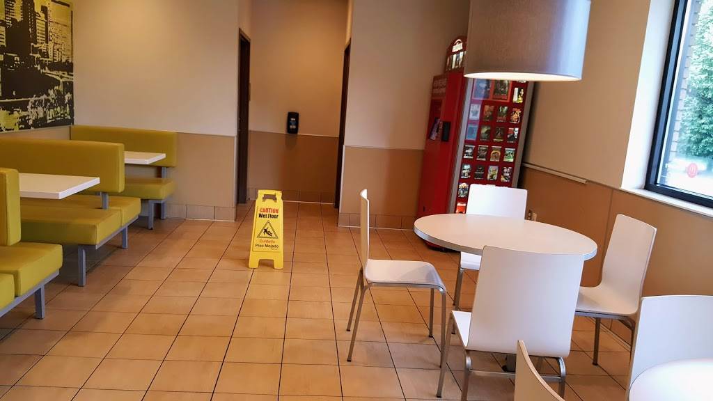 McDonalds | cafe | 1480 85th Ave N, Brooklyn Park, MN 55444, USA | 7635601726 OR +1 763-560-1726