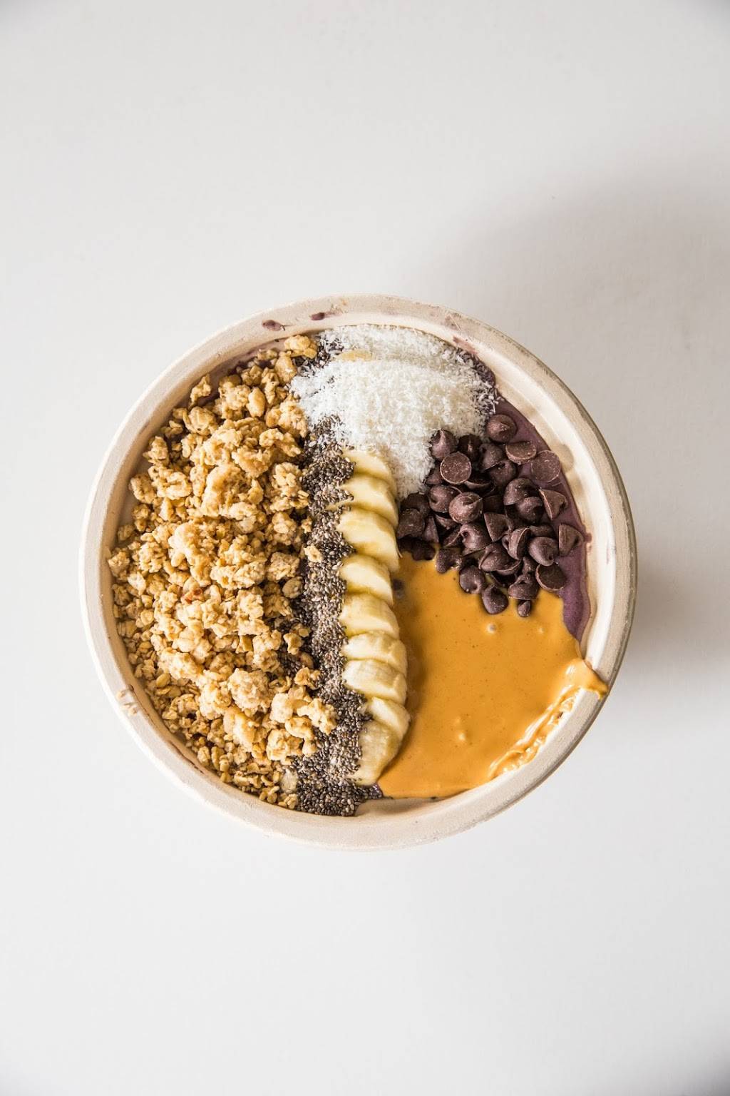 Maine Squeeze Juice Cafe | restaurant | 5 1/2 Moulton St, Portland, ME 04101, USA | 2077737374 OR +1 207-773-7374