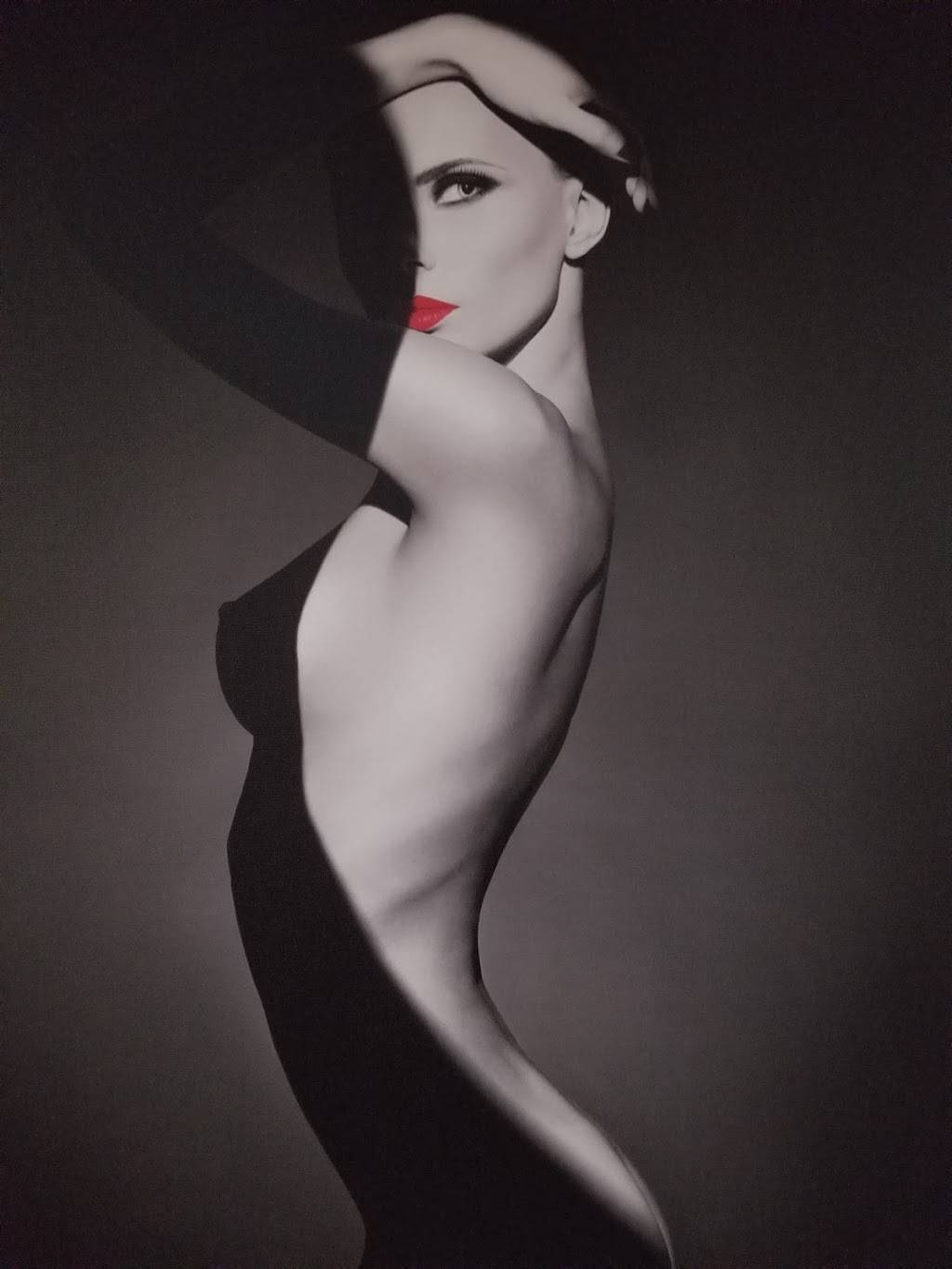 Christies Cabaret Phoenix | night club | 44 N 32nd St, Phoenix, AZ 85034, USA | 6022753095 OR +1 602-275-3095