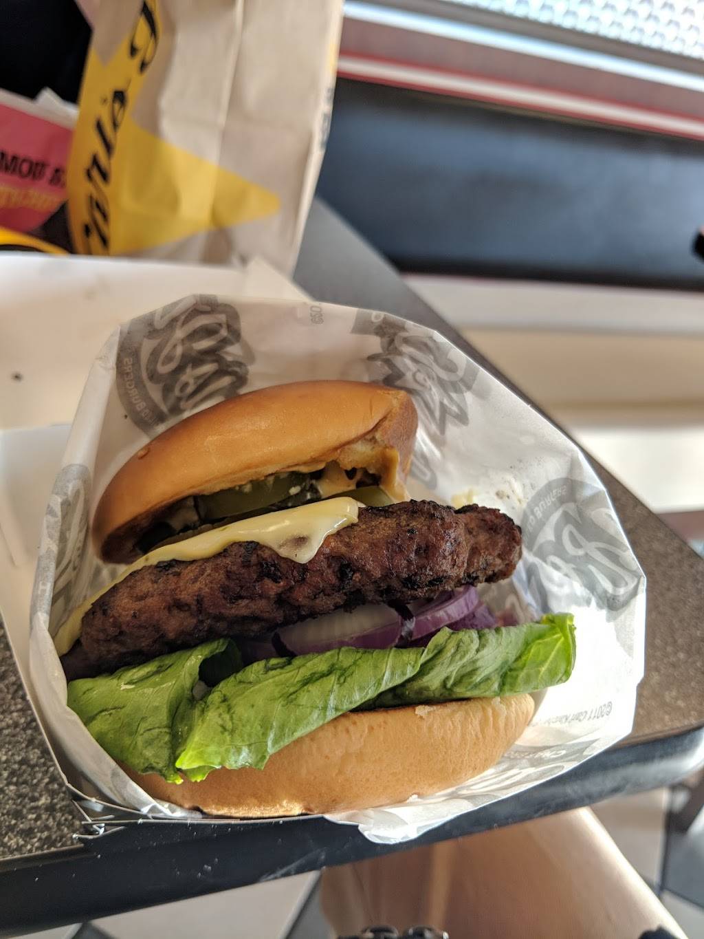 Carls Jr. | restaurant | 1095 Oakland Rd, San Jose, CA 95112, USA | 4089209611 OR +1 408-920-9611