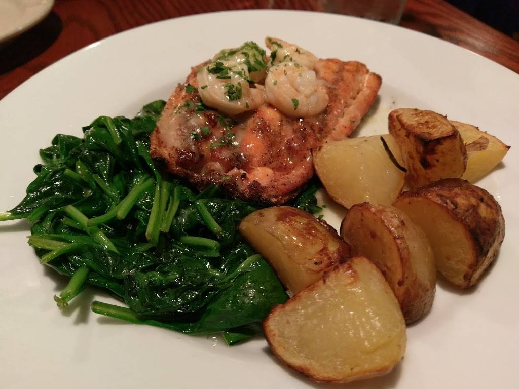 Leones | restaurant | 19 S Park St, Montclair, NJ 07042, USA | 9735099077 OR +1 973-509-9077