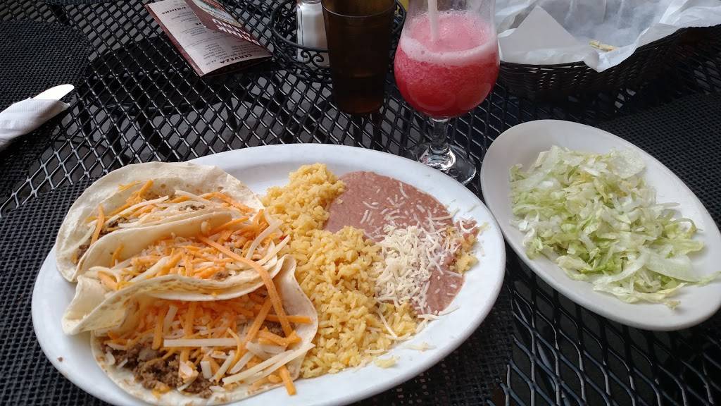 Botanas Restaurant | restaurant | 816 S 5th St, Milwaukee, WI 53204, USA | 4146723755 OR +1 414-672-3755