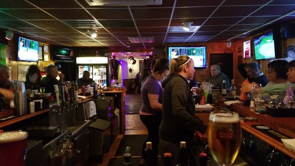 Plains Pub | restaurant | 37 E Carey St, Wilkes-Barre, PA 18705, USA | 5708295228 OR +1 570-829-5228