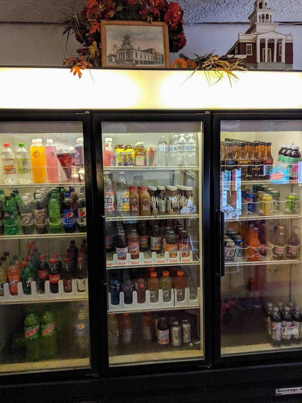 Red And White Cafe | restaurant | 402 W Court St, Ithaca, NY 14850, USA | 6072735233 OR +1 607-273-5233