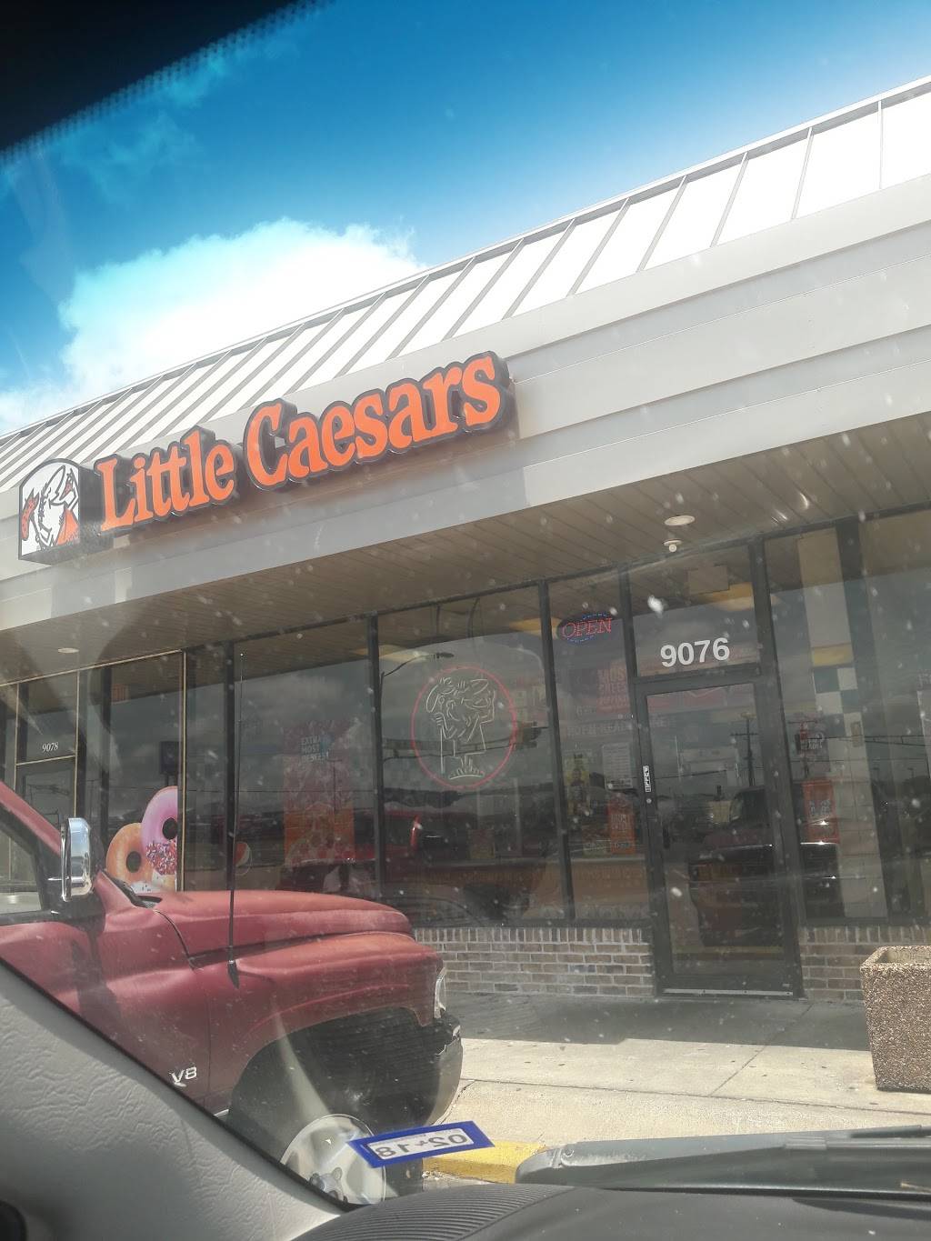Little Caesars Pizza | meal takeaway | 9076 Camp Bowie W Blvd, Fort Worth, TX 76116, USA | 8175604118 OR +1 817-560-4118