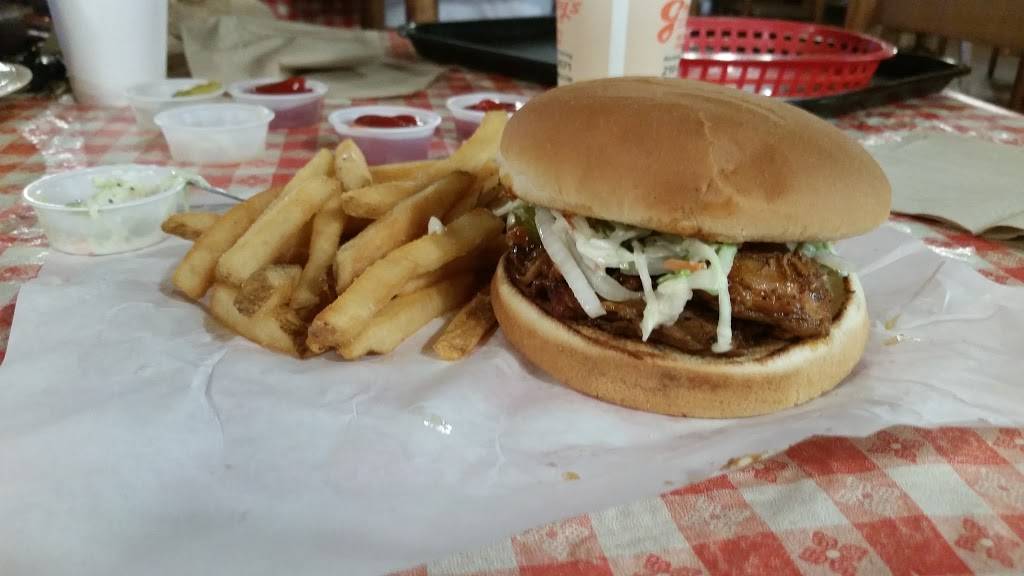 Gradys BBQ | restaurant | 7400 Bandera Rd, San Antonio, TX 78238, USA | 2106842899 OR +1 210-684-2899