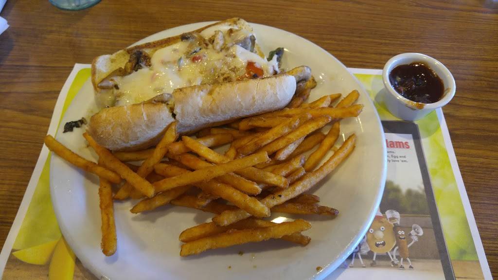 Dennys | restaurant | 110 Bonita Rd, Chula Vista, CA 91910, USA | 6194257211 OR +1 619-425-7211