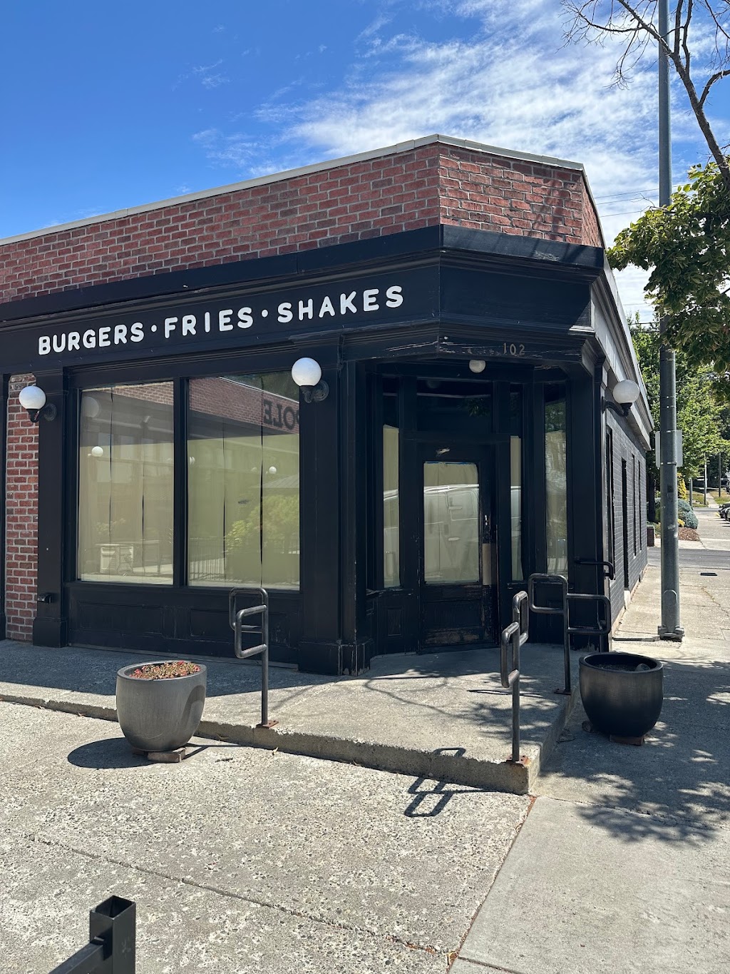 Humble Burger | restaurant | 509 S Main St, Moscow, ID 83843, USA | 2085960296 OR +1 208-596-0296