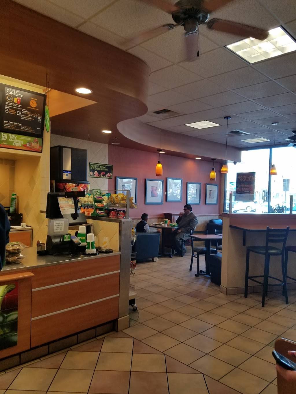 Subway | meal takeaway | 560 E Betteravia Rd Suite C, Santa Maria, CA 93455, USA | 8053477301 OR +1 805-347-7301