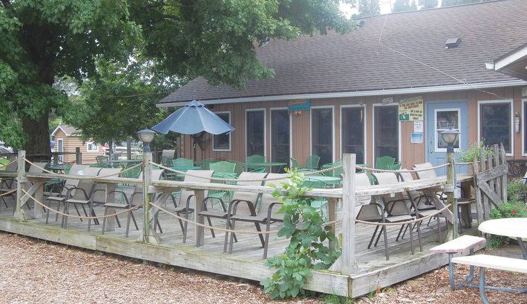 HERINGS SAND BAR | restaurant | 345 Sandy Beach Rd, Lake Mills, WI 53551, USA | 9206483227 OR +1 920-648-3227