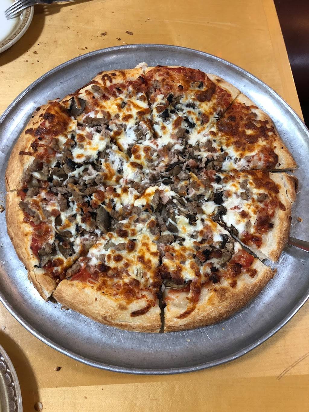 Palace Pizza & Spaghetti House | restaurant | 727 Davis Dr, Newmarket, ON L3Y 2R2, Canada | 9058981511 OR +1 905-898-1511