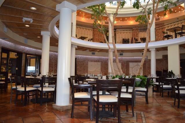 Skylight Gardens | restaurant | 1139 Glendon Ave, Los Angeles, CA 90024, USA | 3108241818 OR +1 310-824-1818