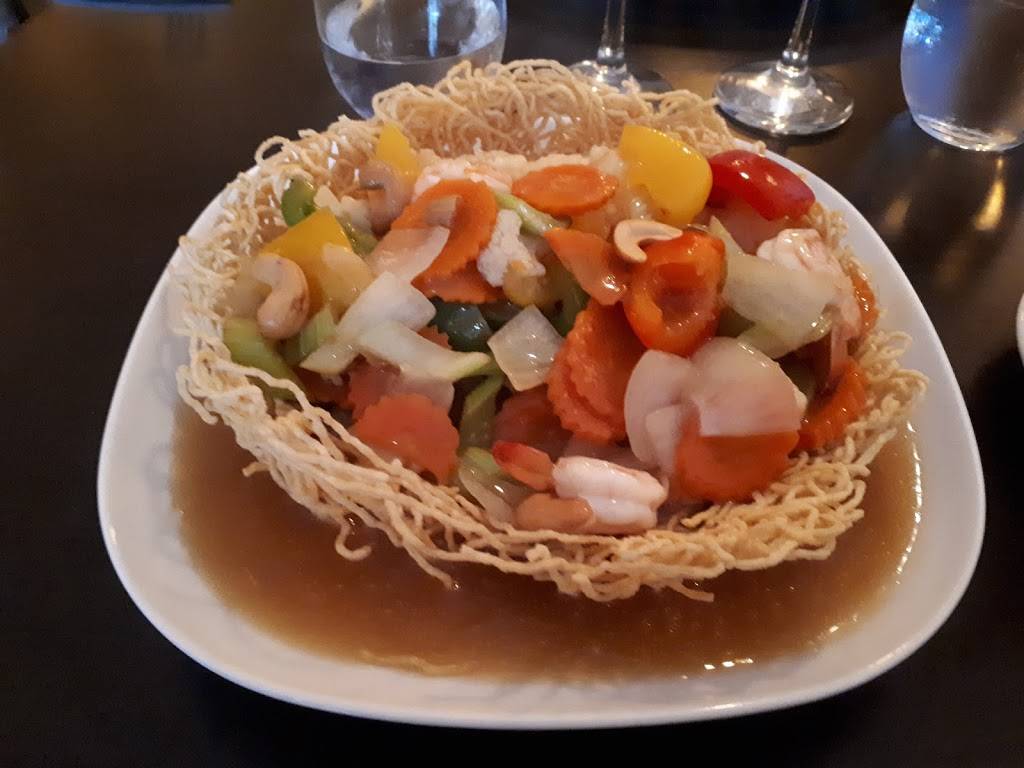 Lotus | restaurant | 1702 Chemin dOka, Deux-Montagnes, QC J7R 1M9, Canada | 4509741777 OR +1 450-974-1777