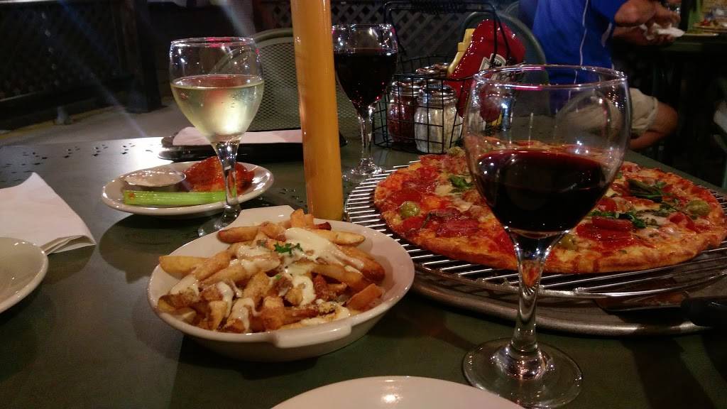 Old Chicago Pizza and Taproom | restaurant | 2100 Snelling Ave N Suite 64, Roseville, MN 55113, USA | 6516390303 OR +1 651-639-0303