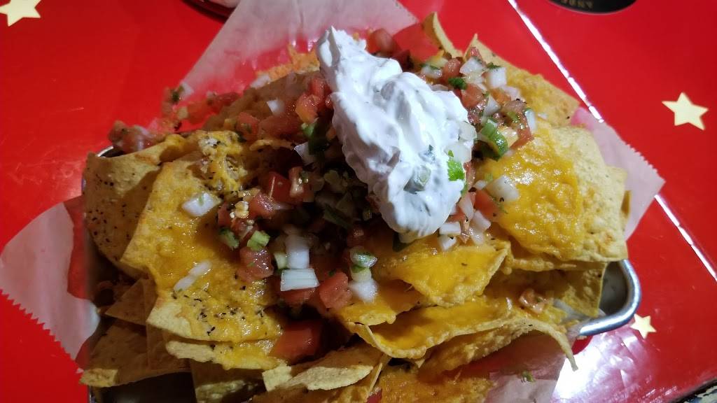 Hamptons On King | restaurant | 234 King Ave, Columbus, OH 43201, USA | 6142992099 OR +1 614-299-2099