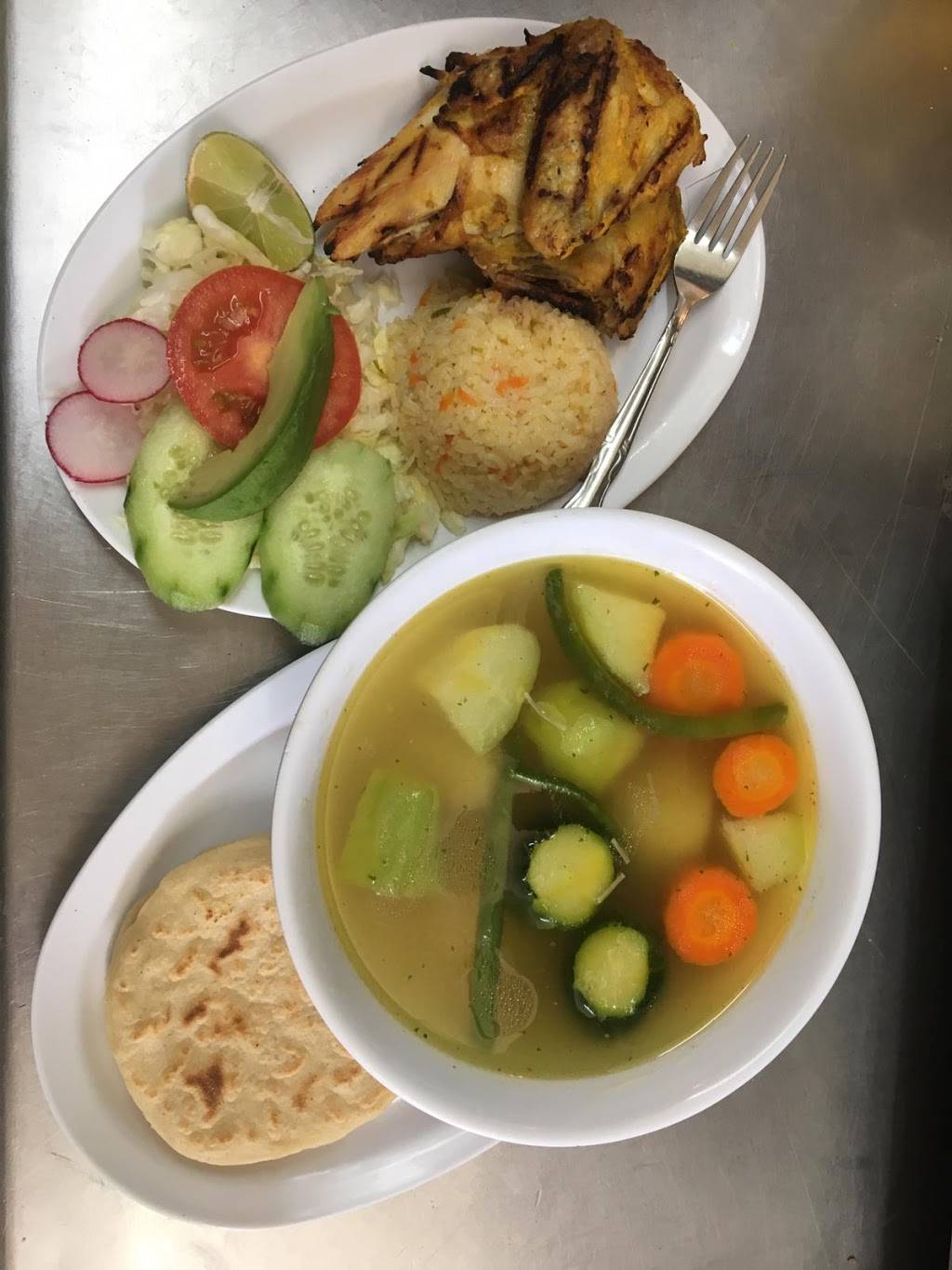 Los Olivos Restaurant | restaurant | 2526, 3010 Foothill Blvd, Oakland, CA 94601, USA | 5104793485 OR +1 510-479-3485