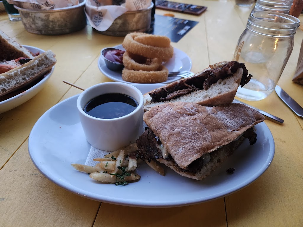 Ollie & Hobbes Craft Kitchen - One Pacific Place | restaurant | 10387 Pacific St, Omaha, NE 68114, USA | 5317720511 OR +1 531-772-0511