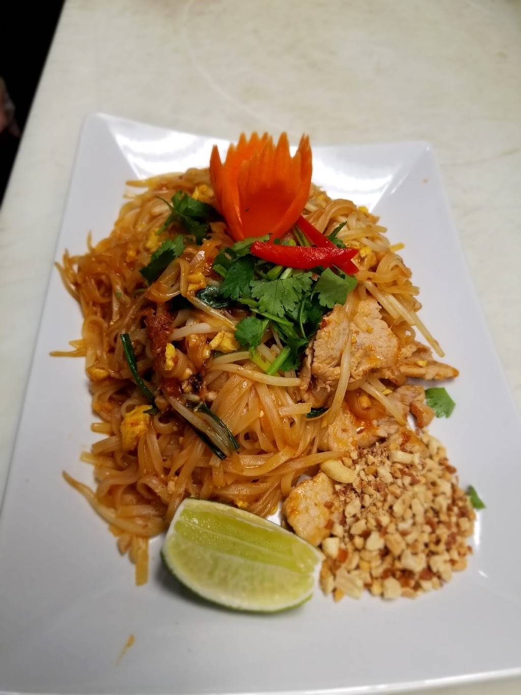 Thai Arroy Baltimore | restaurant | 1019 Light St, Baltimore, MD 21230, USA | 4103858587 OR +1 410-385-8587