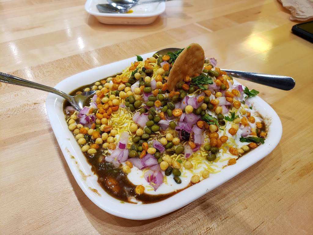 Neehees Indian Vegetarian Street Food | restaurant | 4924 Rochester Rd, Troy, MI 48085, USA | 2482506335 OR +1 248-250-6335