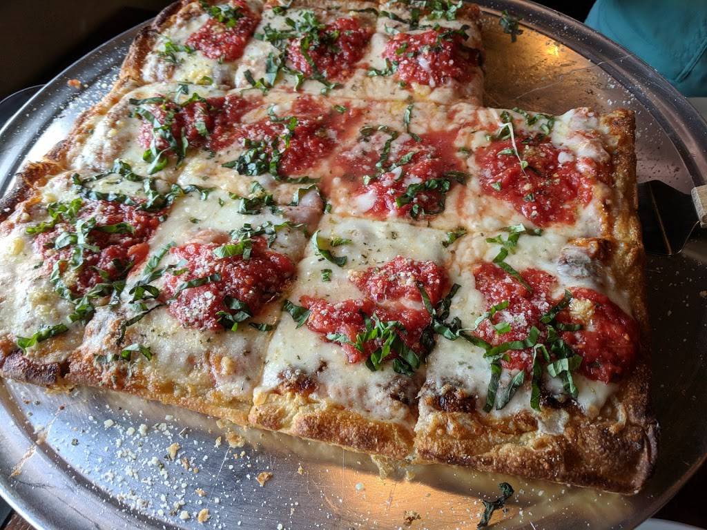 Bros Pizzeria & Bar | restaurant | 2535 E Bay Dr, Largo, FL 33771, USA | 7275078870 OR +1 727-507-8870