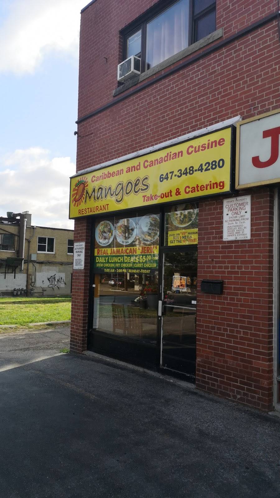 Mangoes Restaurant | restaurant | 2491 Lake Shore Blvd W, Etobicoke, ON M8V 1C5, Canada | 4162531920 OR +1 416-253-1920