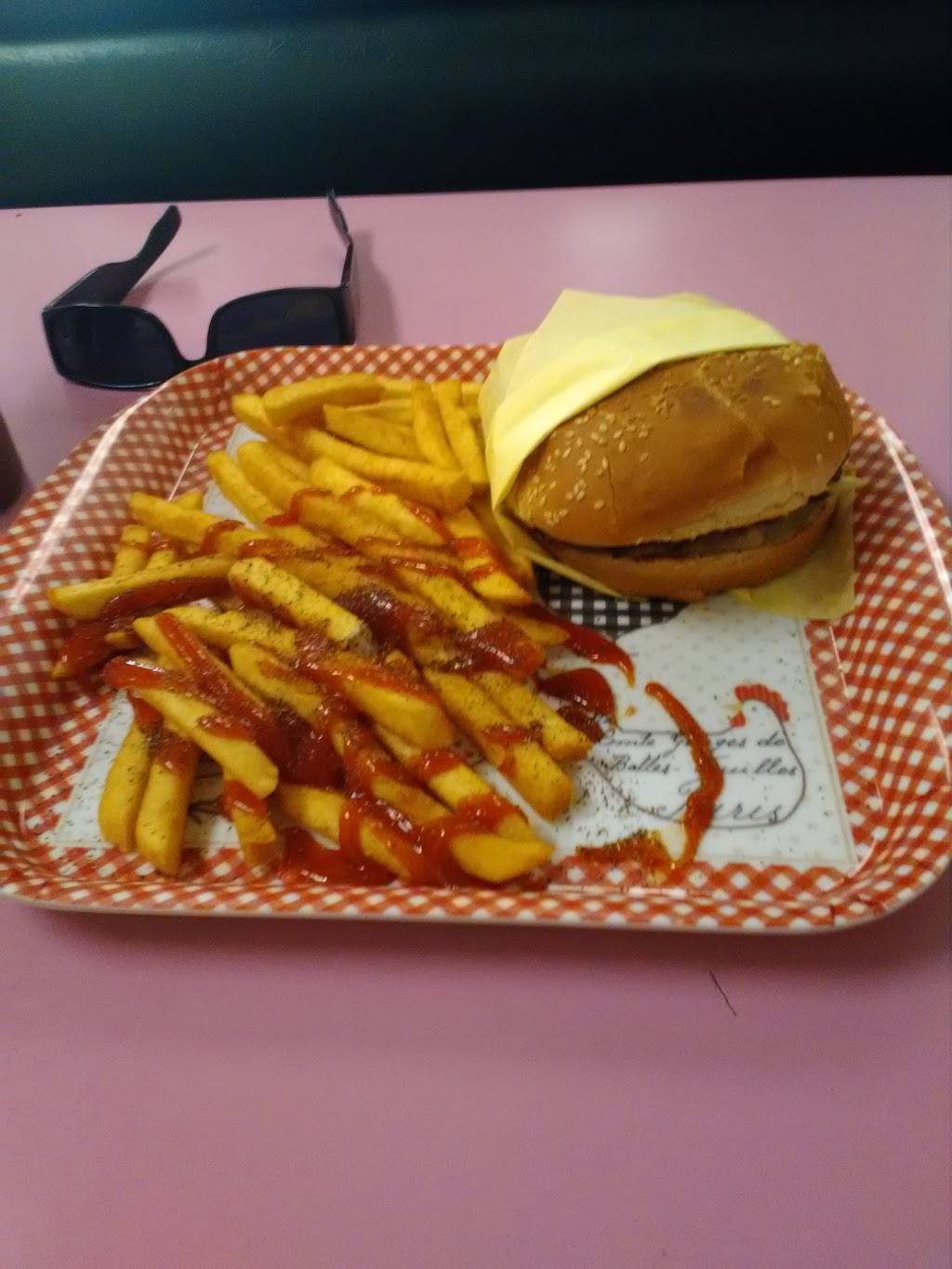 S S Burger Basket | restaurant | 8535 Cherry Ave, Fontana, CA 92335, USA | 9098227044 OR +1 909-822-7044