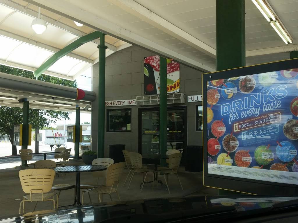 Sonic Drive-In | restaurant | 1117 Madison St, Shelbyville, TN 37160, USA | 9316844420 OR +1 931-684-4420