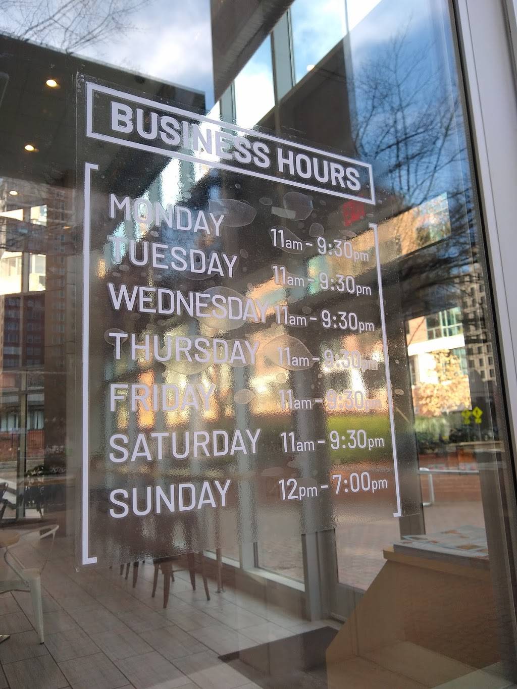 Poké It Up | restaurant | 4401 Fairfax Dr Suite 103, Arlington, VA 22203, USA | 5712900100 OR +1 571-290-0100